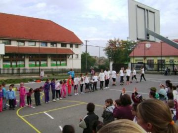 Sportudvar a mindennapos testnevelés szolgálatában